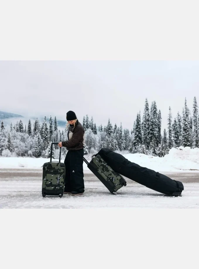 Burton 4-Wheel Flight Deck 38L rejsetaske