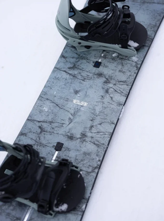 Burton Blossom Camber snowboard