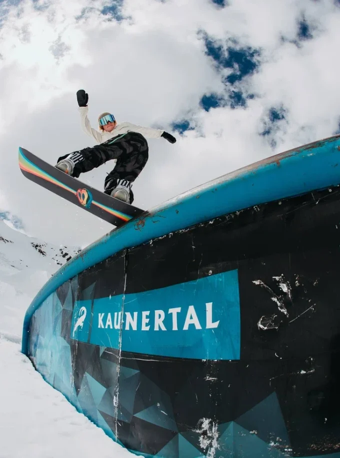 Burton Free Thinker Camber snowboard til mænd